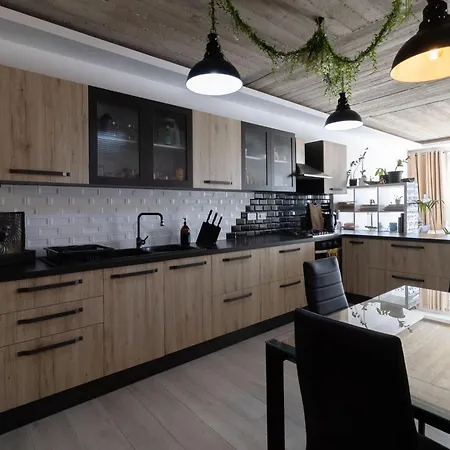 Bright And Modern With An Industrial Touch 아파트 *